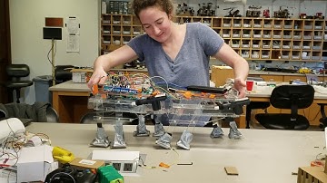 The Axle Controlled Legged Robot Walking