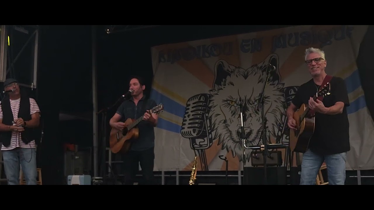 Les Colocs - La Rue Principale