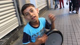 Sercan GİDER...Dünyaca ünlü en iyi Darbuka çalan beyoğlu istiklal cad. sokak müzisyen(Ahmet ÖZDAMAR)