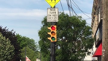 Econolite traffic signal