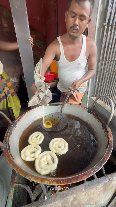 Amazing Sweet Jilapi making #jilapi #foodievai #jilapi_recipe #shotrs  #reelsvideo #skills