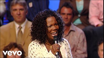 Bill & Gloria Gaither - One Day At a Time [Live] ft. Lynda Randle