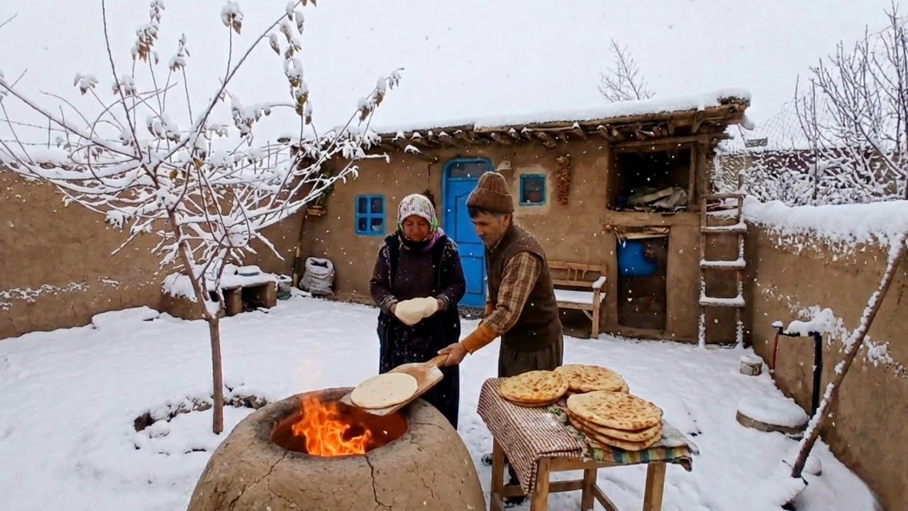 Снежное деревенское утро ❄️ | Свежий хлеб и простая жизнь с деревенской парой