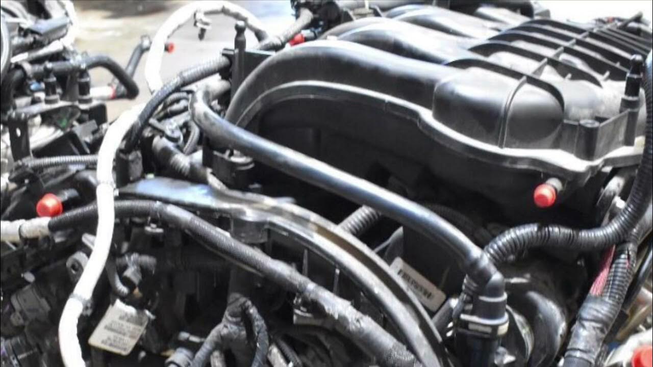 2019 Jeep Grand Cherokee 3.6 oil leak from HELL - YouTube