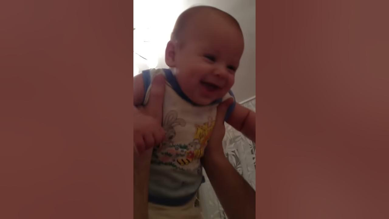 Малыш смеется )) - YouTube