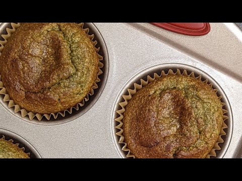 How to Make Spinach Banana Oat Muffins | Healthy Breakfast for Kids from Jenny Mollen