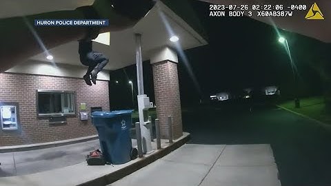 Caught on Camera: Robber falls into recycling bin in Ohio