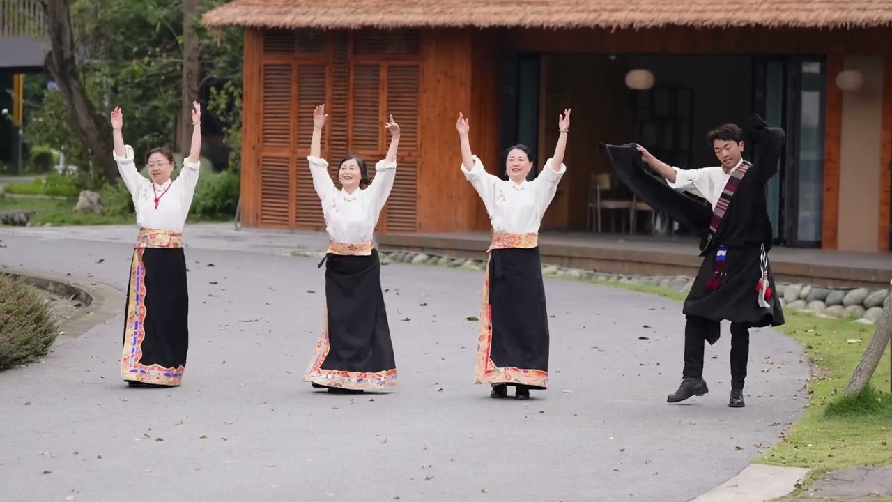 Тибетский танец дяди за и студентов