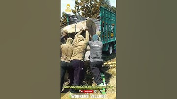 🌲 Teamwork in Lifting Logs – Strength & Unity 🌲 #workersvillage #woodworking  #innovation #teamwork