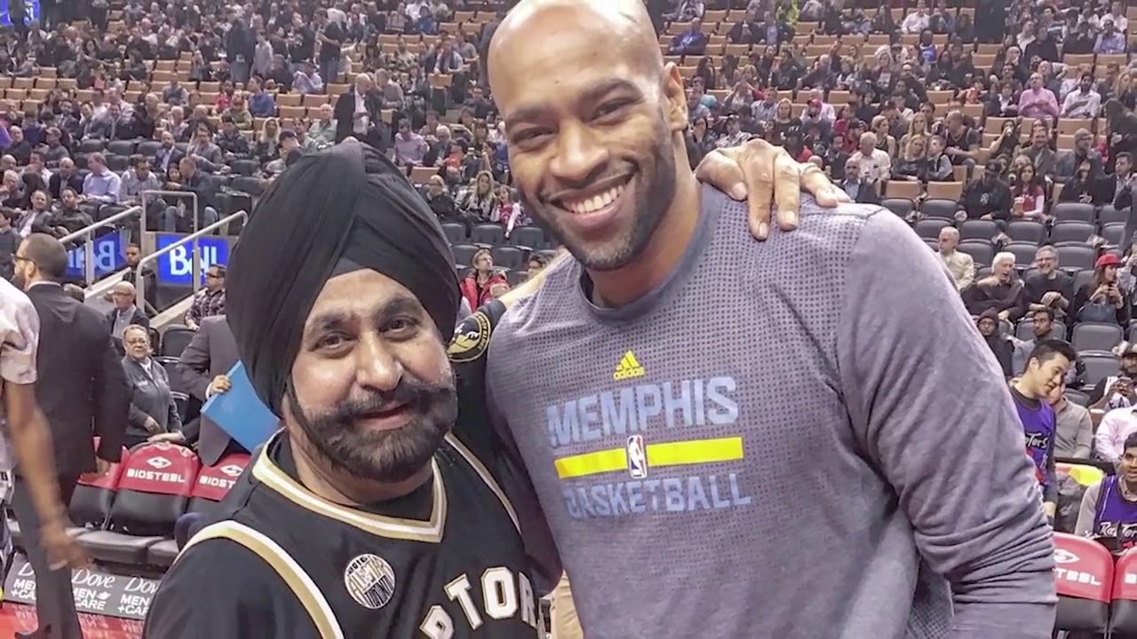 Nav Raptors Conheça Nav Bhatia o maior torcedor do Toronto Raptors - YouTube