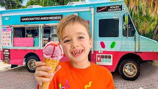 Chris and Niki explore Mom's ice cream truck screenshot 4