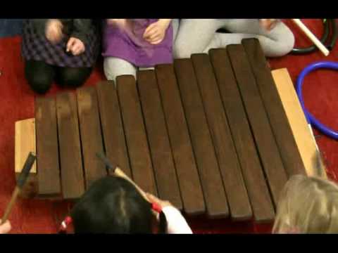 Video: När tillverkades xylofonen?