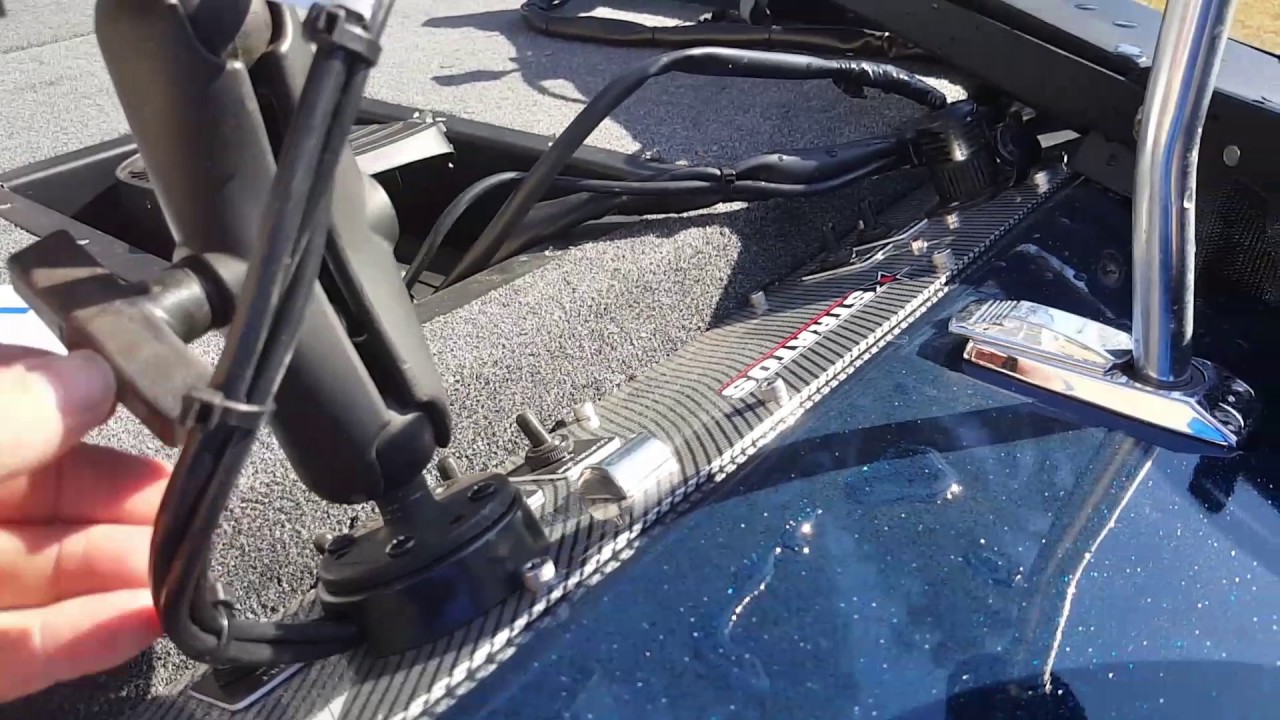 Evinrude Motor not charging, boat walk around YouTube