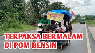 TERPAKSA BERMALAM DI POM BENSIN