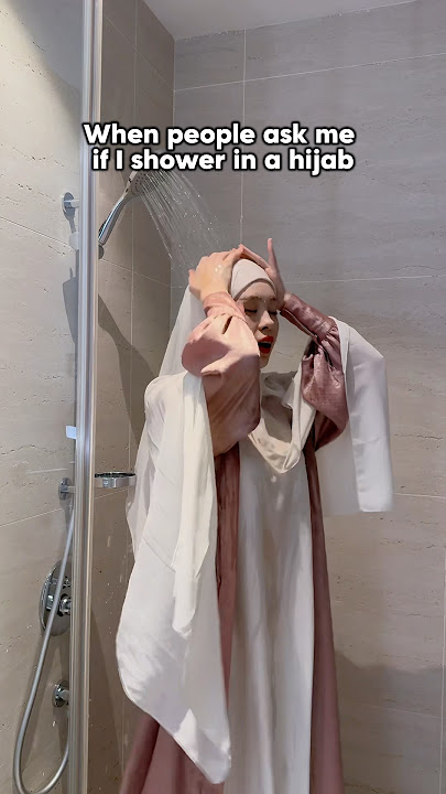 How Muslim women in a hijab takes a shower 😂 #hijabi #muslim #muslimgirl