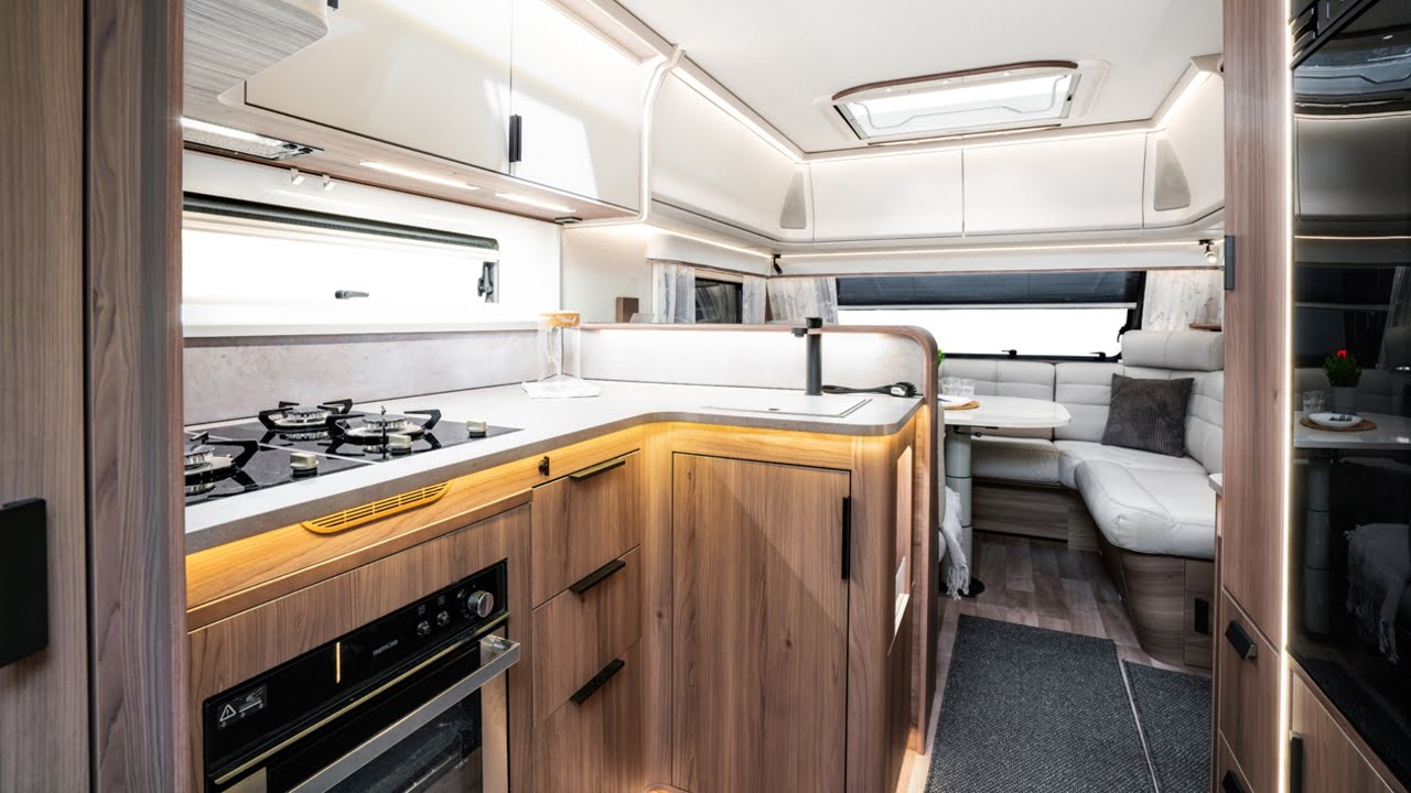 WOHNMOBIL ALTERNATIVE mit RUNDSITZGRUPPE CAMPER WINTERFEST bis -50 °C Kabe 600 CXL franz. Bett