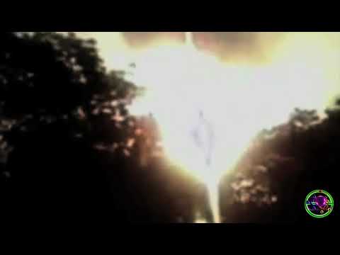 VIRGIN MARY APPEARS IN AFRICA SKY BLUEBEAM WARNING - CLEAR HD FOOTAGE