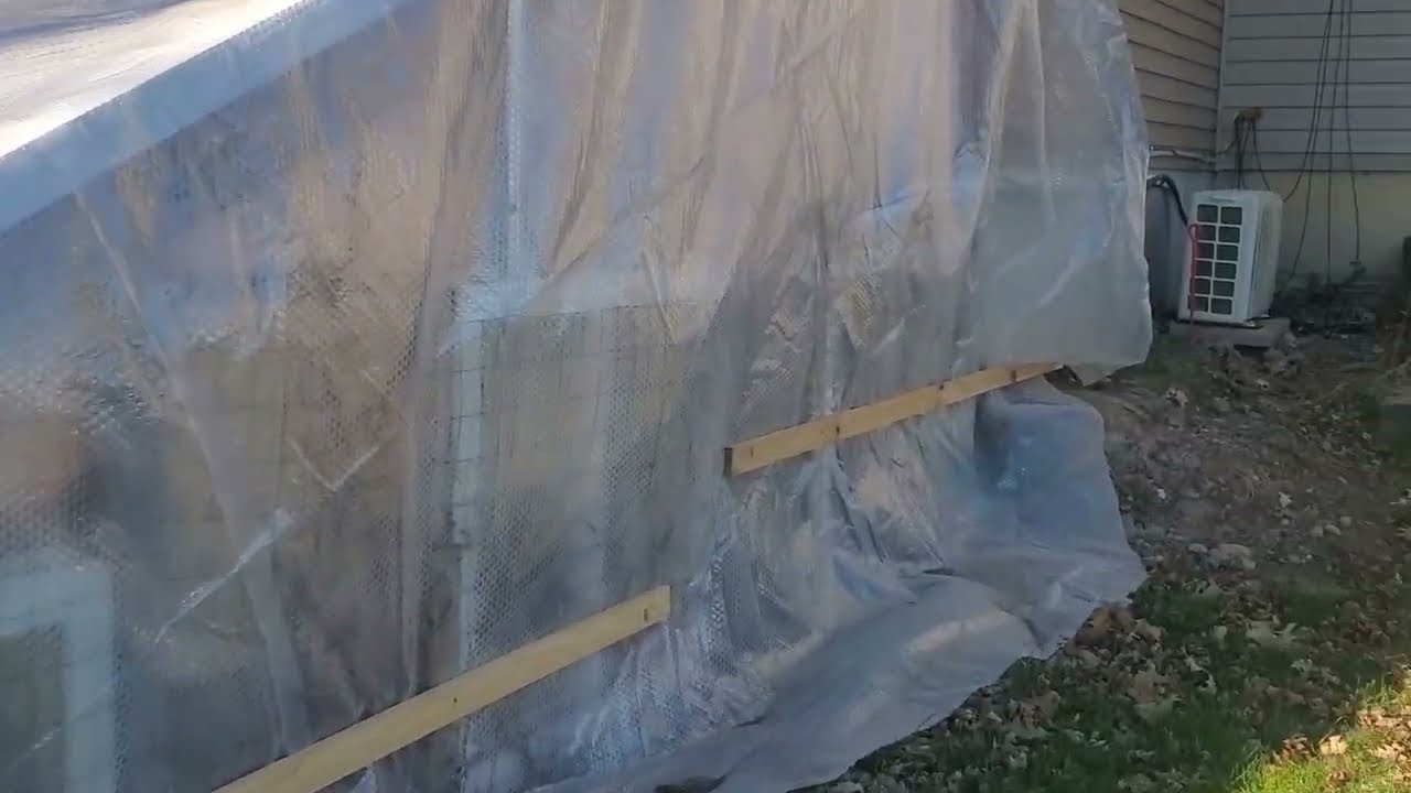 Pool Walls Buckling While Filling: Causes and Quick Fixes