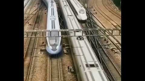 열차가 이렇게 소름돋게 다닌다고..?