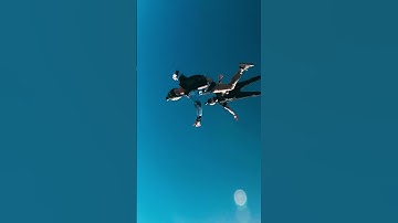 Do you notice anything weird about this skydive? 👀 sorry no hints 🤯 #shorts