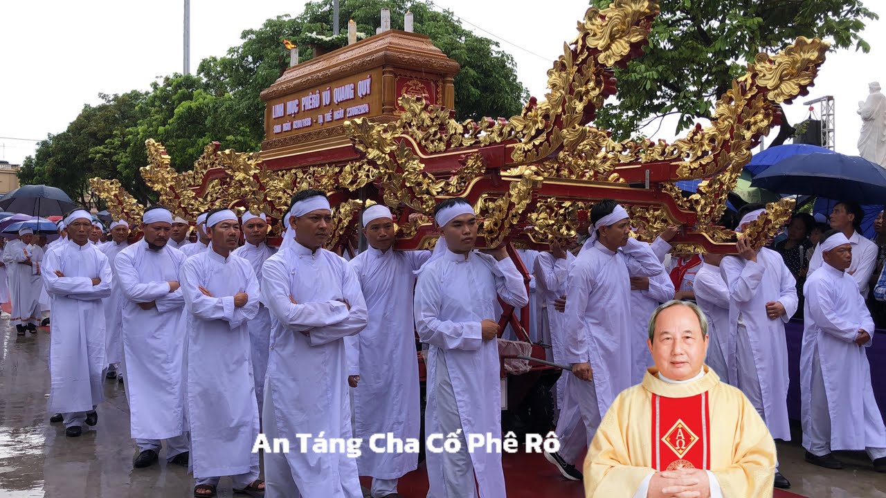 Nước Mắt Rơi Lệ Trời Mưa Đoàn Chiên Đến Tham Dự Tang Lễ Cha Cố Phê Rô Vũ Ngô Quý Đền Thánh Đại Đồng