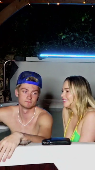 Mia Malkova Wants A Kiss 😱