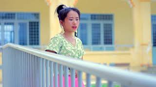 Vim hlub kuv Yexus thiaj tuag. by Nam Thee Fav