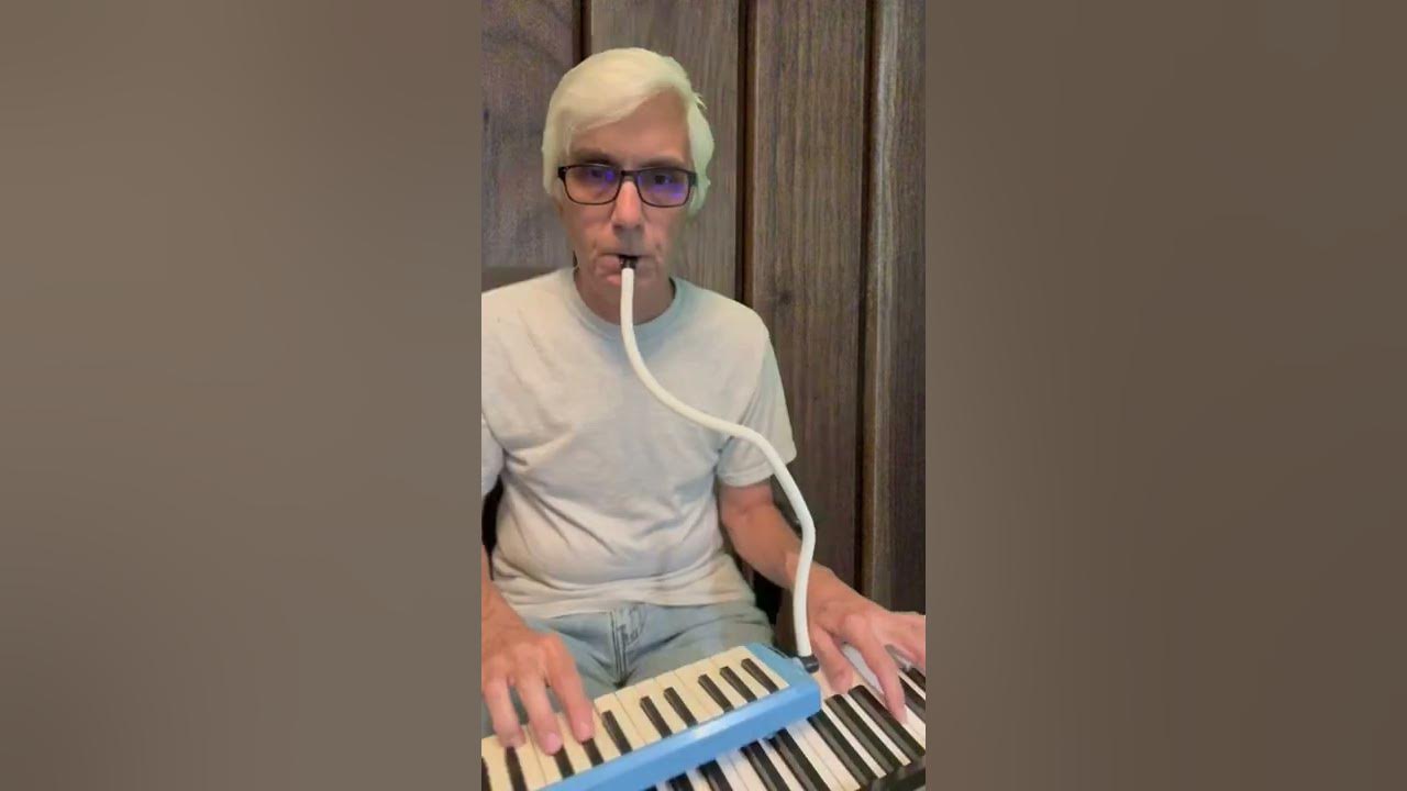 Minute Waltz? #shorts #comedyshorts #musichumor  #piano #chopin #melodica