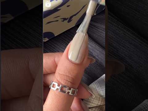 DeBelle Gel Nail