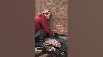 #cavitytrays #diy #buildingmaterial #brickwork #clearingcavity