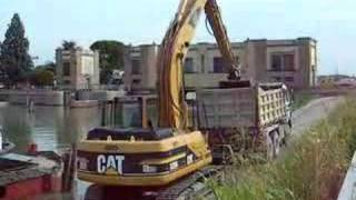 Cat 320B loading trucks in a dredging project - Italy 2007