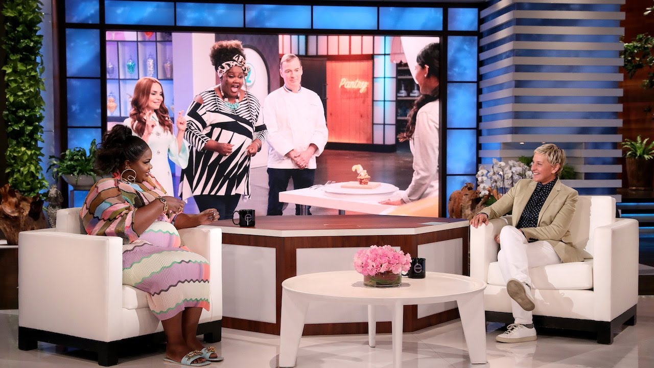nicole nailed it green dress Byer's Doctor Made a 'Nailed It!' Joke After Surgery Ecom Style:AP1E212750