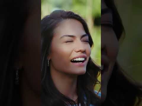 آیا می خواهی ترا لخت کنم عطر عشق Shorts