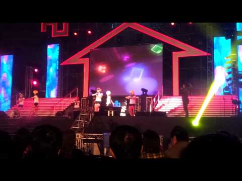 2011.12.10 20:33:29中鋼40週年演唱會謝金燕-練舞功