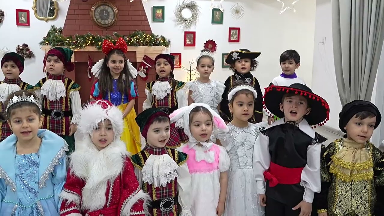 Ana Məktəb Yasamal filialında Yeni il münasibətilə keçirilən bayram.