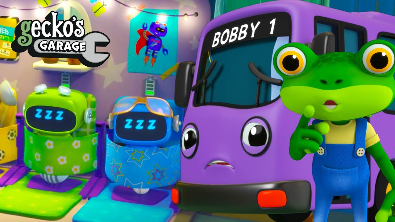 Bedtime Bus Repairs | Gecko, Don'T Wake Up The Sleeping Mechanicals! | Truck Videos | Gecko'S Garage