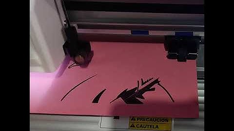 Desenhando com a plotter de recorte Yinghe. sensacional.