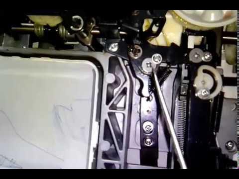 Как снять корпус швейной машинки brother Регулировка швейной машины brother XL-5070 - YouTube