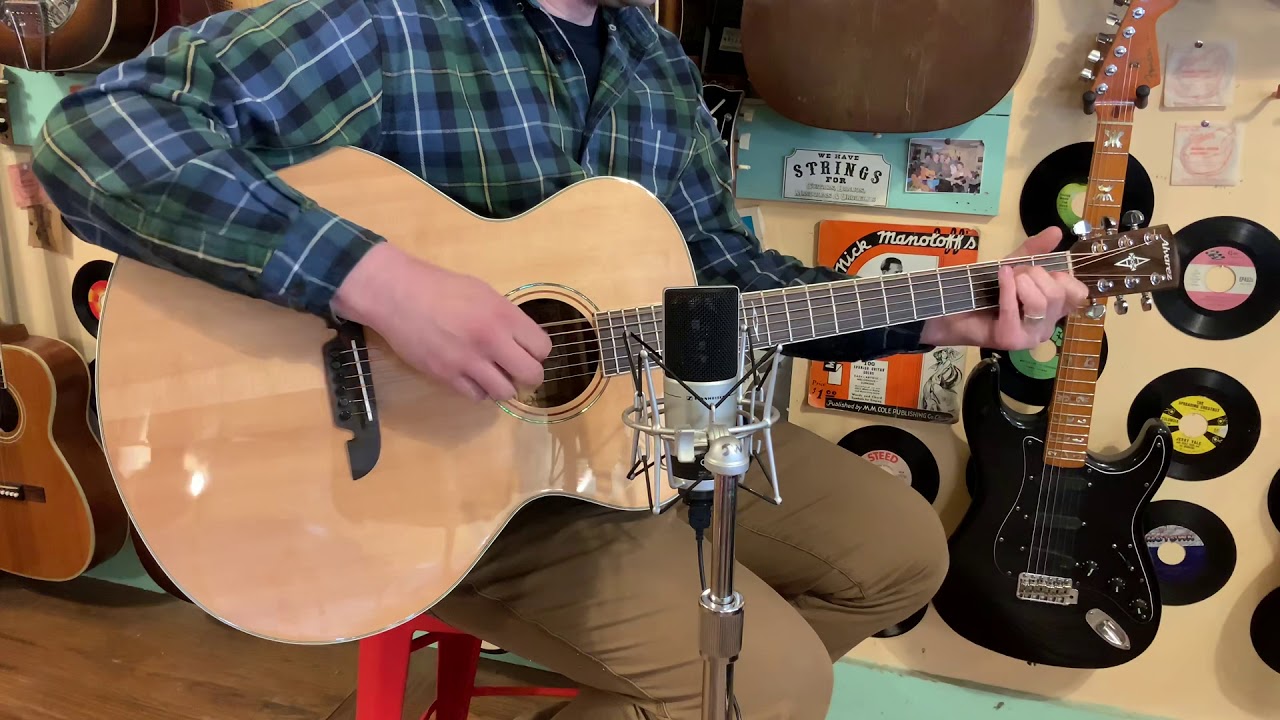 2008 Alvarez ABT60 baritone acoustic guitar