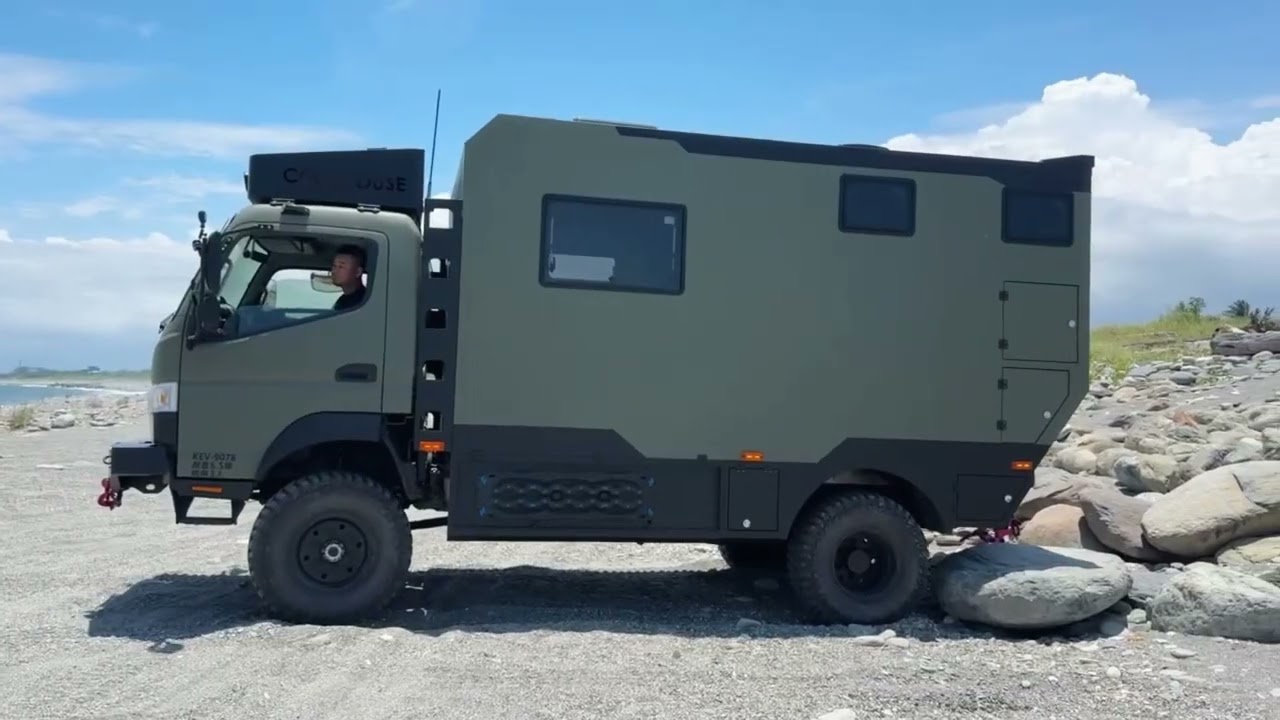 可樂屋七人座大代客四驅版MIT製造