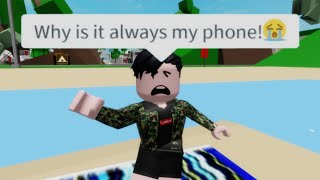 When your mum blames everything on your phone😂 (Roblox Meme)