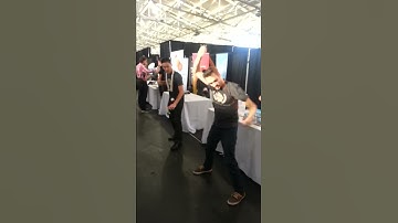 Yo-Yo Joe entertaining API World Attendees at the Layer 7 Booth