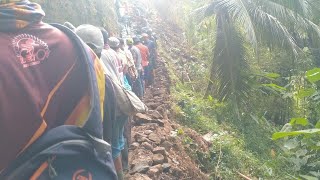 Kerja bakti gotong royong buat ngecor jalan ke sawah dan ke kebun di LOLONGOKAN