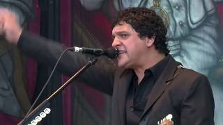 Video thumbnail of "Los Gardelitos - Viejo y Querido Rocanrol / Cosquin Rock 2019"