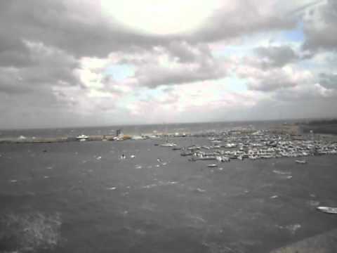 "Mare in tempesta" Otranto 22 dic. 2011