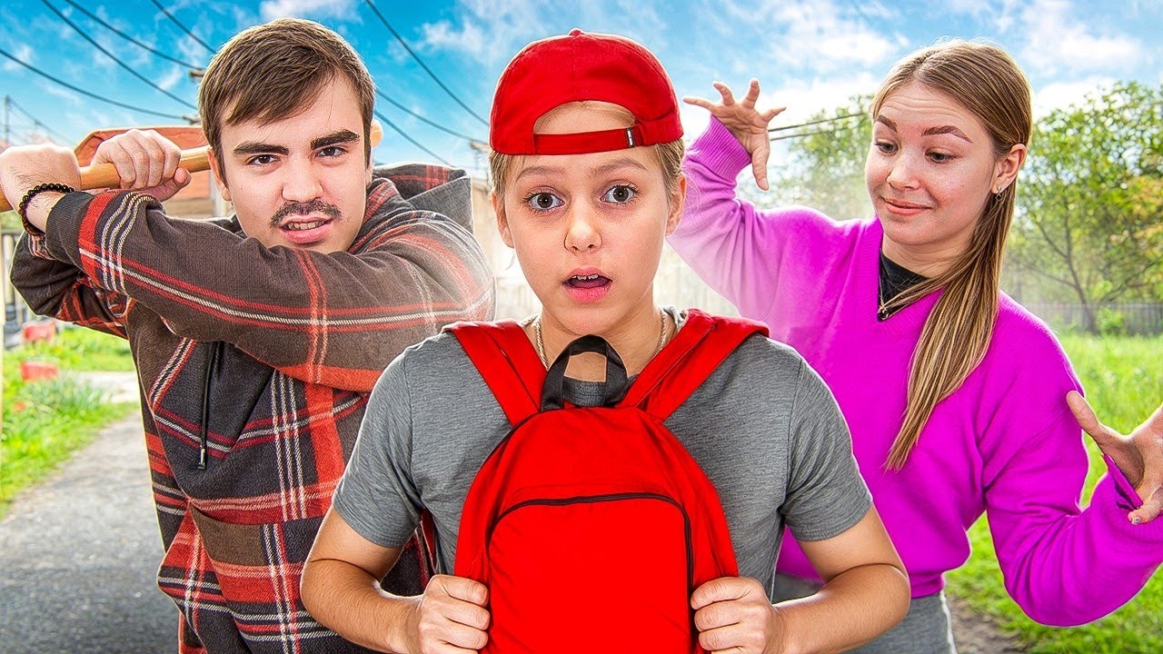 Амелка против SchoolBoy у стварном животу! | Нова епизода Амелка Схов