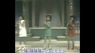 Tiga Anak Manis-Semua Mencium