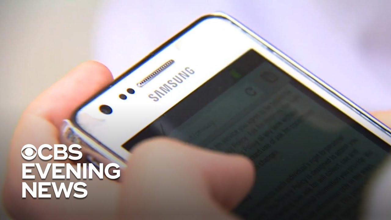 Social media use may be linked to mental distress in teens - YouTube