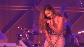 Rihanna - Umbrella (Live) @ Paris, Stade de France (30.07.2016) HD