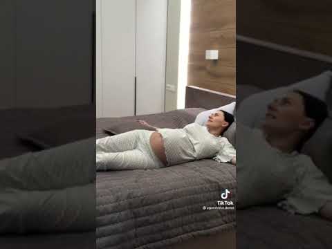 شاهد كيف تتألم المرأة الحامل ارحموا من في الارض يرحمكم من في السماء ي كفره